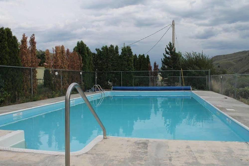 Sage Hills Motel Cache Creek Buitenkant foto