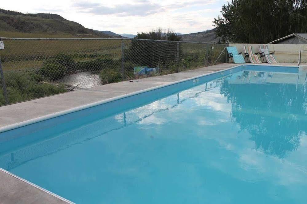 Sage Hills Motel Cache Creek Buitenkant foto